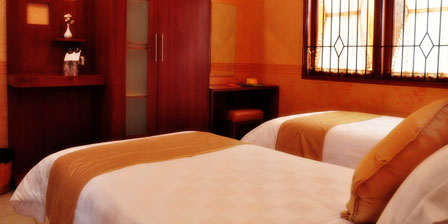 grand cottage room slide