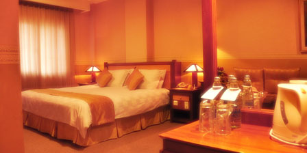 suite room slide