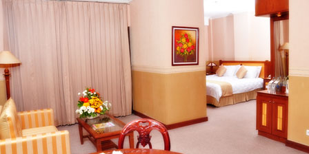 suite room slide